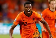 Dumfries maakt de winnende tegen Oekraine