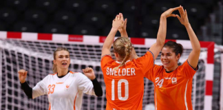 Handbalsters winnen overtuigend